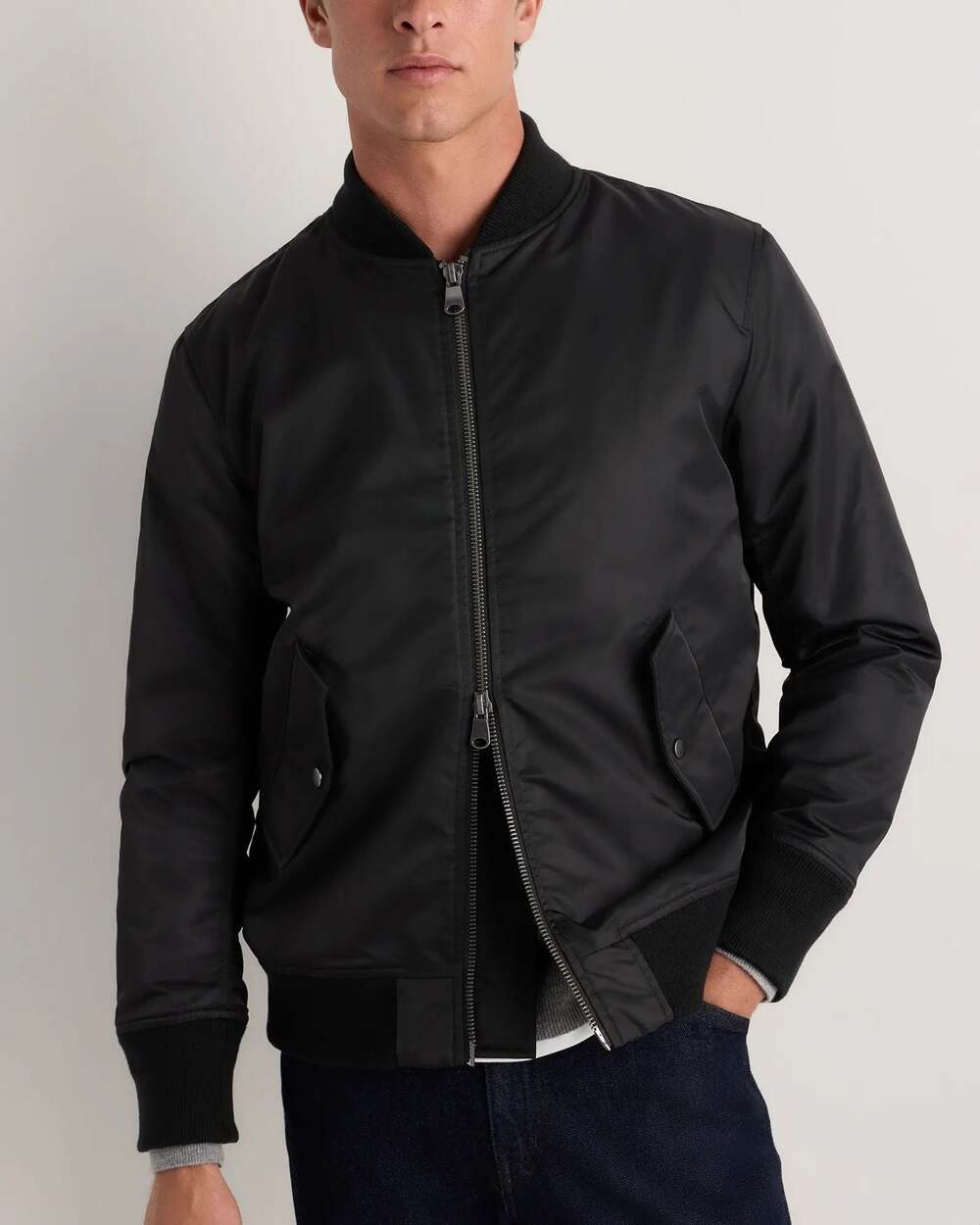 Quince 100% Recycled Nylon Bomber Jacket Black Size M - Picture 5 of 9